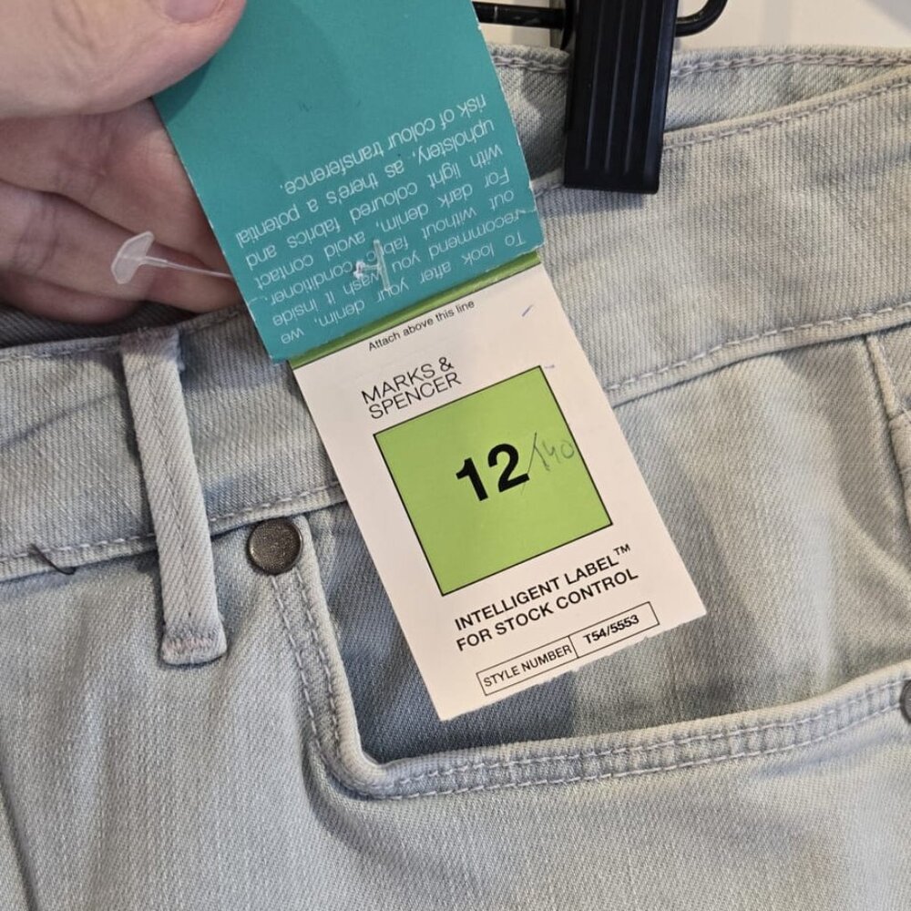 NWT M&S Light Wash Cropped Jeans Low Rise Size UK 12 (US 8) - Picture 9 of 11